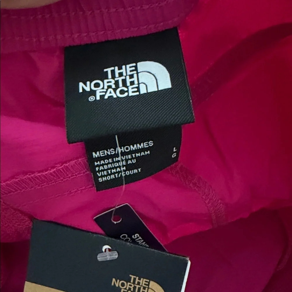NWT The North Face men’s  Bright Pink flashdry Shorts